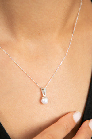 Women's Pearl Model 925 Sterling Silver Necklace