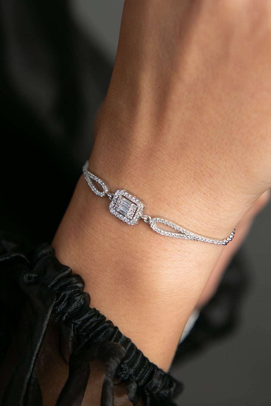 Women's 925 Sterling Silver Rhodium-Plated Zircon Baguette Bracelet