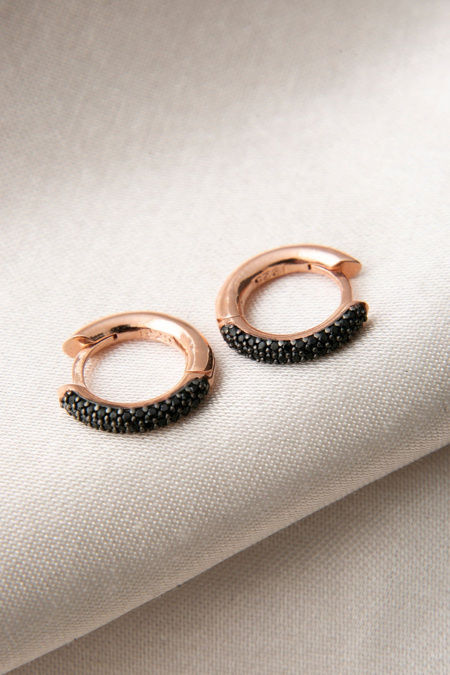 Women's Black Stone Detailed Hoop Earrings in 925 Sterling Silver