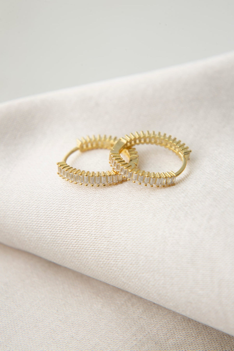 Women's 925 Sterling Silver Hoop Earrings with Baguette Stones