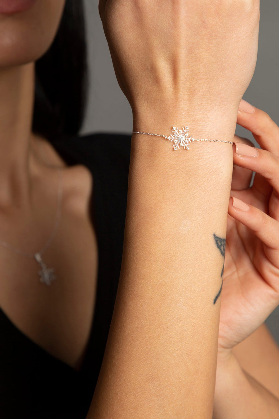 Women's 925 Sterling Silver Snowflake Pendant Necklace and Earrings Set